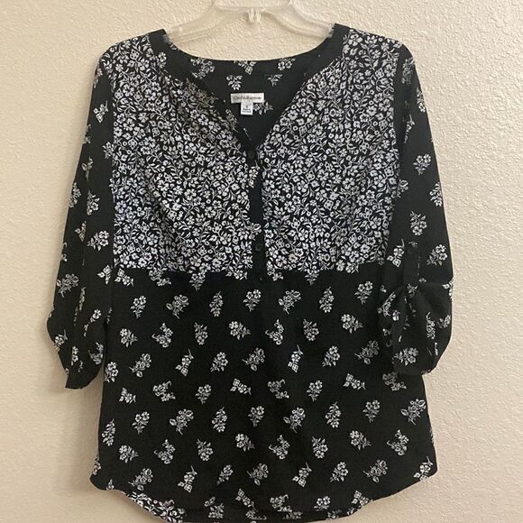 đ¸Croft&Barrowâhalfâsleeveânavy floralâdesignâtop - Picture 2 of 5